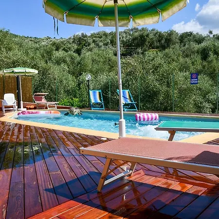 مزرعة للإقامة Gli Angeli Agriturismo Cisano sul Neva