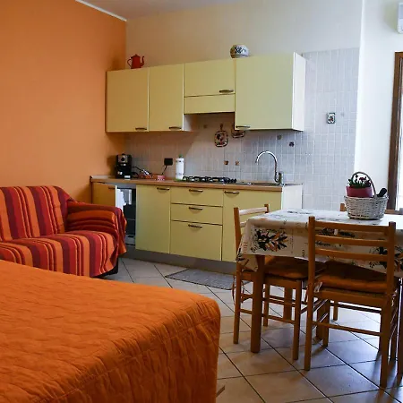 Gli Angeli Agriturismo * Cisano sul Neva