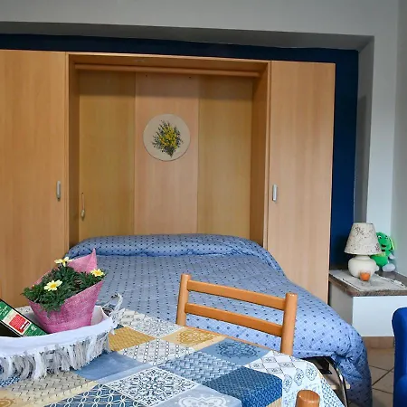 Gli Angeli Agriturismo * Cisano sul Neva