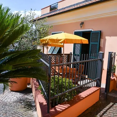 Gli Angeli Agriturismo * Cisano sul Neva